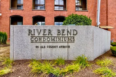 96 Old Colony Ave #307 1