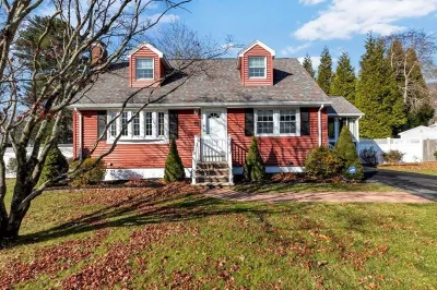 77 Dartmouth Tr