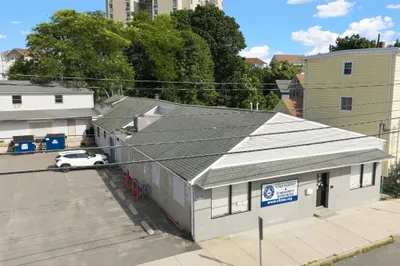 822 Eastern Ave 1