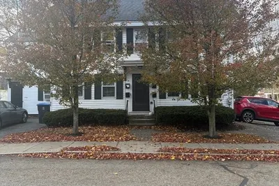 34 Walnut St #4