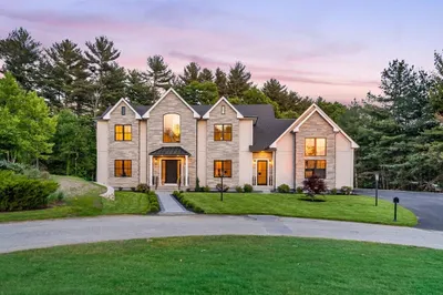 7 Cider Hill Way 1