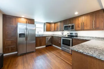 99 Kendall St 1