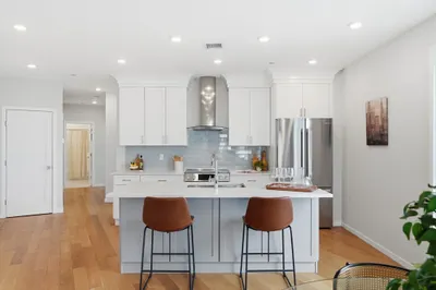 267 Old Colony Ave #506 1