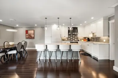220 Boylston #1008