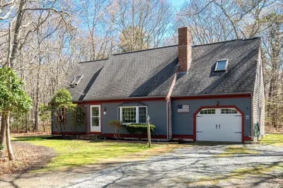 252 Cotuit Rd