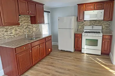 18-20 Franklin St #18