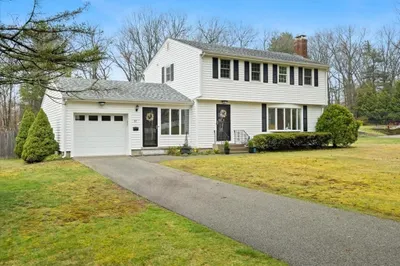 37 Woodlock Rd 1