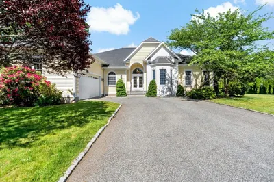 19 Azalea Dr 1