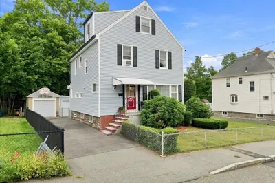 15 Morrison Rd 1