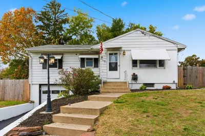 123 Beesley Ave