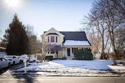 106 Longmeadow Rd 1