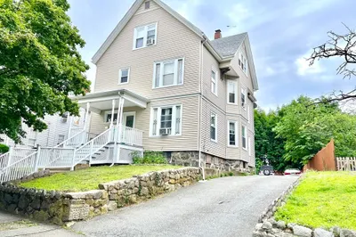 11 Fernwood Ave 1