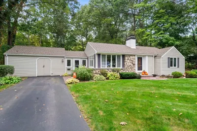 100 Colonel Hunt Dr 1
