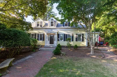 44 Russell St 1
