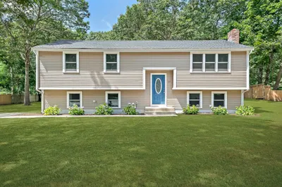 37 Montgomery Dr