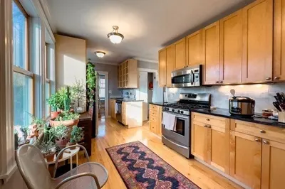23 Goldsmith St #3