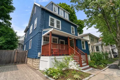35 Corinthian Road 1