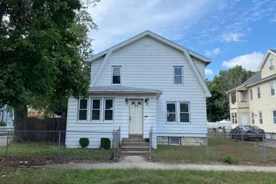 4 Langdon St 1