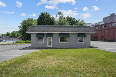235 Taunton Ave 1