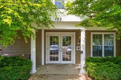 107 Clocktower Dr. #407 1