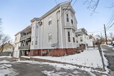 34 Putnam St