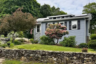 46 Roosevelt Rd 1
