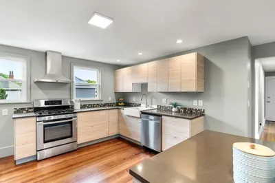 21 Plainfield St #3