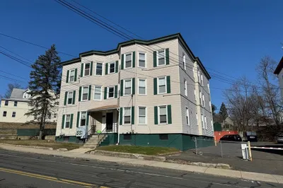 194 Grattan St 1