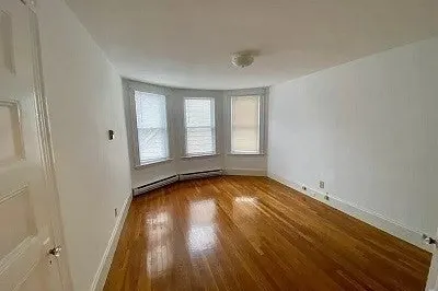 412 Centre St #4