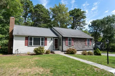 2 Mohegan Ln 1