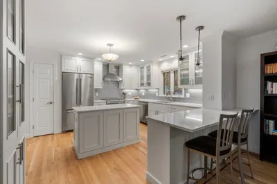 10 Holt St #10