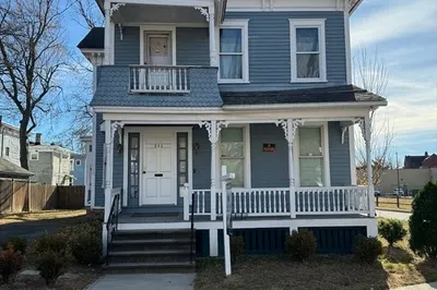 111-113 Bay St