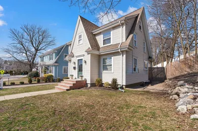 215 High St