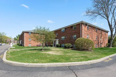 89 Pleasant St #D4 1