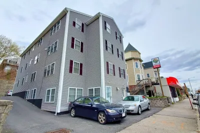 89 W Boylston St #1 1