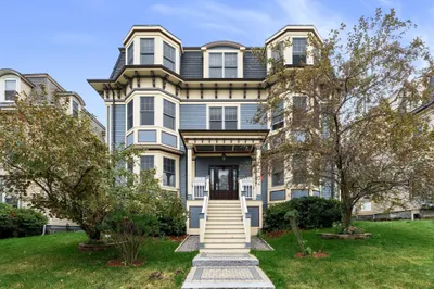 87 Dix St #3 1