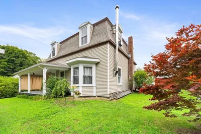 26 Eddy St