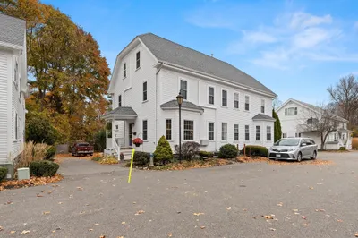 5 Temple Pl #11 1