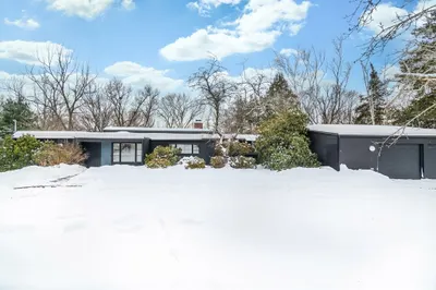 81 Woodland St 1