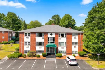 1 Colonial Dr #B1-8 1