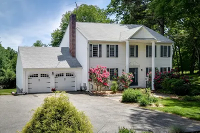 92 Flanagan Drive 1
