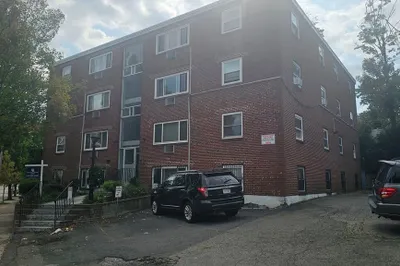 2089 Dorchester Ave #16 1