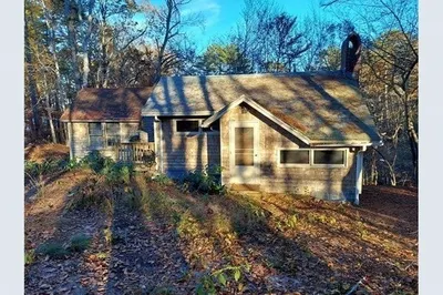 633 Mast Road 1