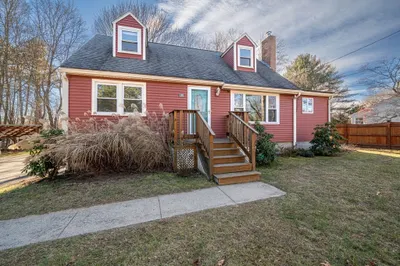 145 Bedford St