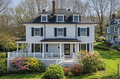 92 Grant Ave