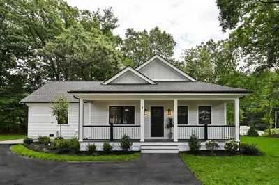 8 Belleflower Rd