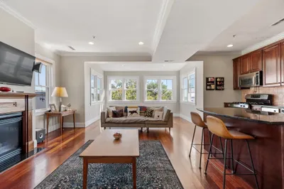98 G St #4 1