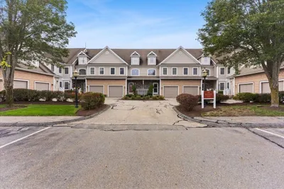 307 Regency Ln #307