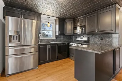 15 Hempstead Street #2