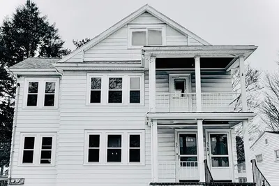 63-65 Evans St #65 1